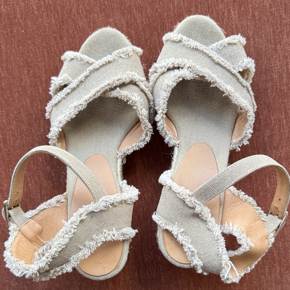 Castaner Beige Espadrilles 37 wedge sandals